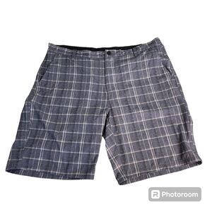 Mens Burnside Grey Plaid Shorts, sz 40